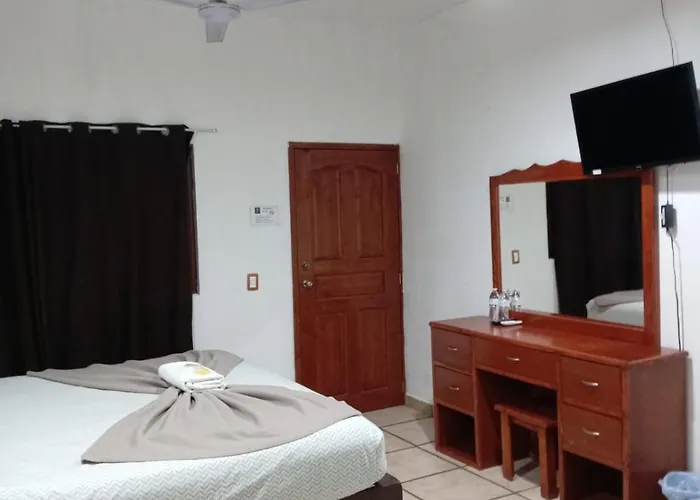 Colonos Cabos Hotel