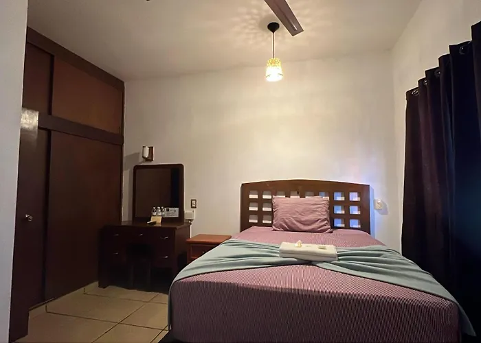 Colonos Cabos Hotel 3*